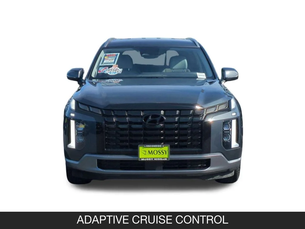 Used 2025 Gray Hyundai SEL image 4