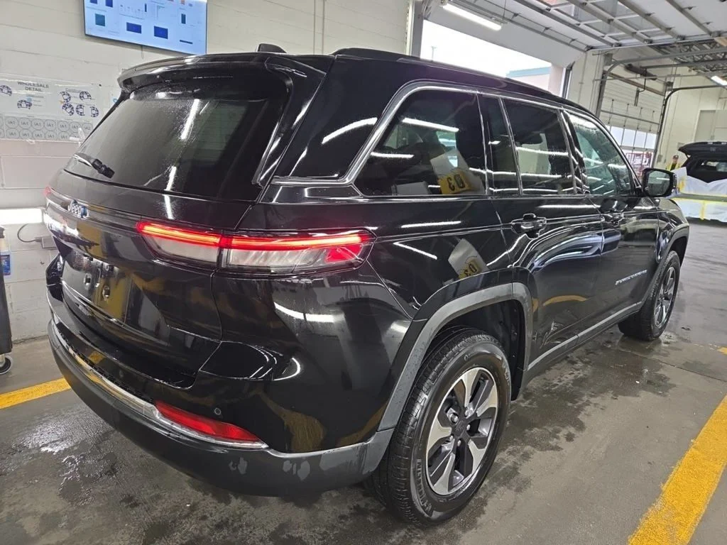 Used 2023 Black Jeep 4xe image 10