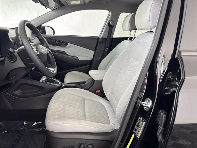 Used 2023 Black Hyundai SEL image 27