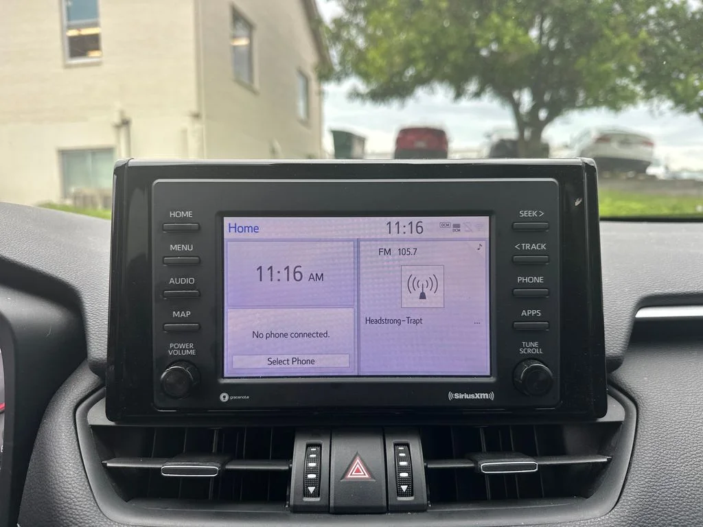 Used 2021 Gray Toyota XLE Premium image 17