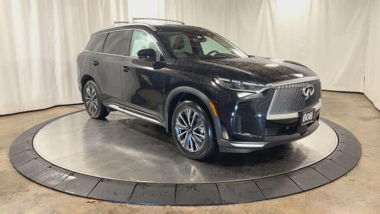 Certified Used 2026 Mineral INFINITI LUXE image 7