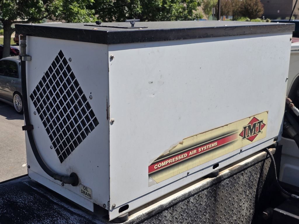 Used 2008 White Sterling Conventional Cab Mechanics Body image 21