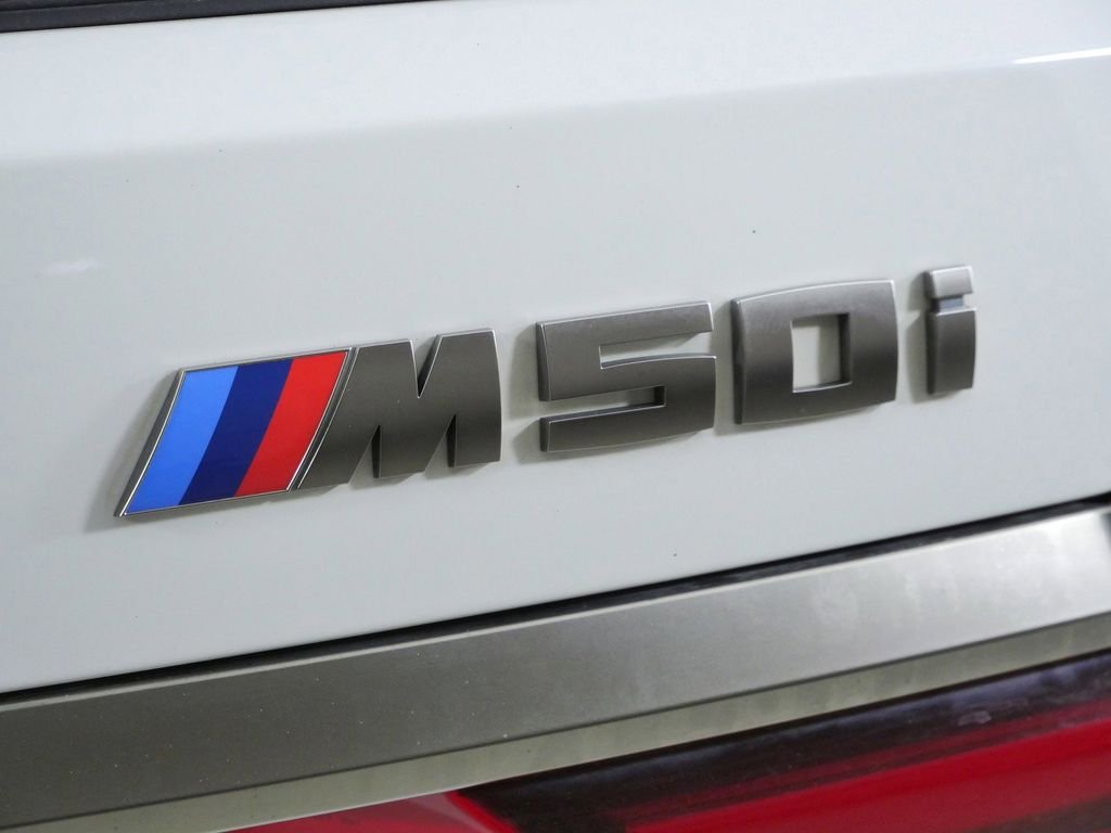Used 2022 Alpine White BMW M50i image 13