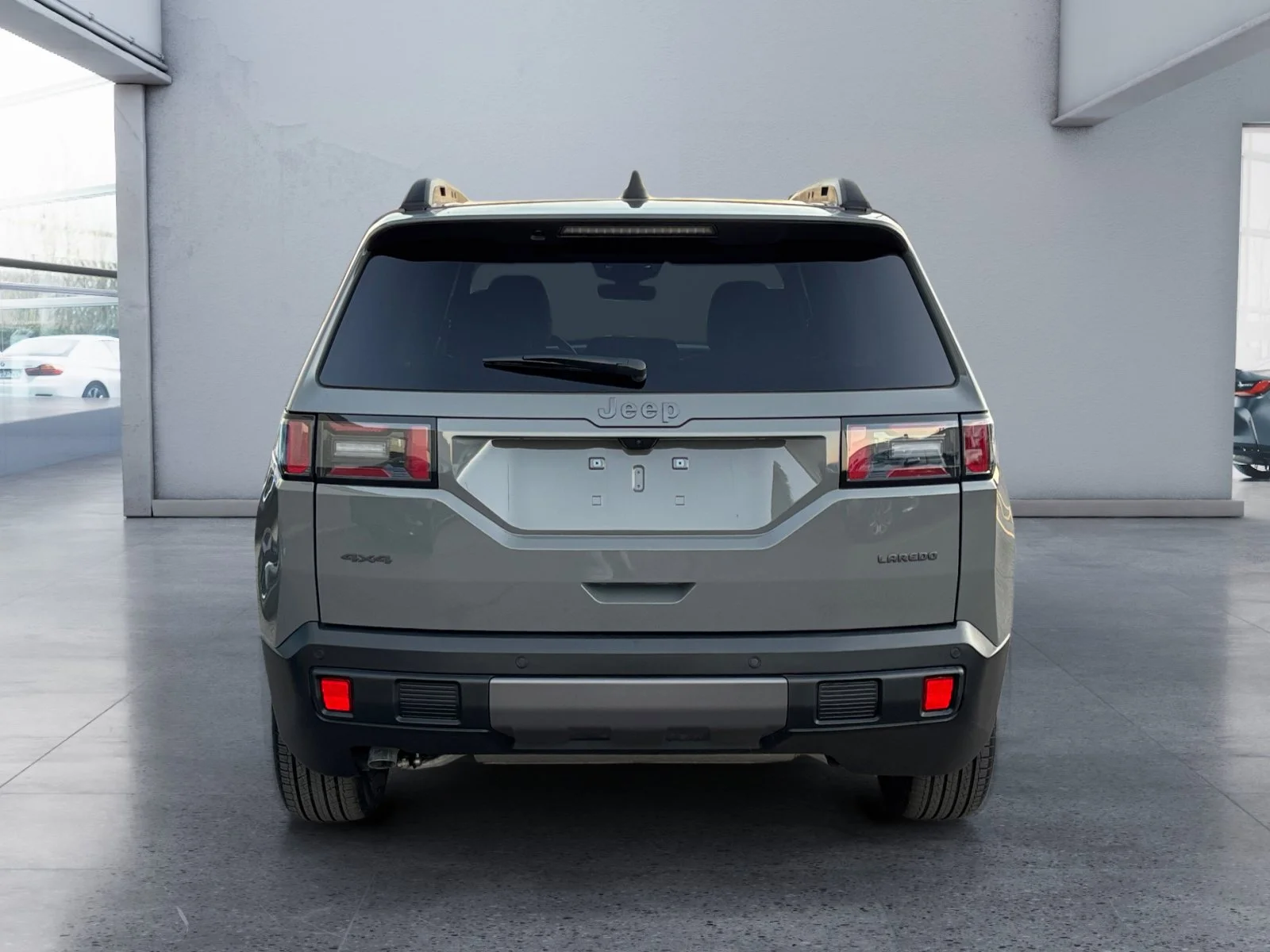 New 2026 STING GREY Jeep Laredo image 4