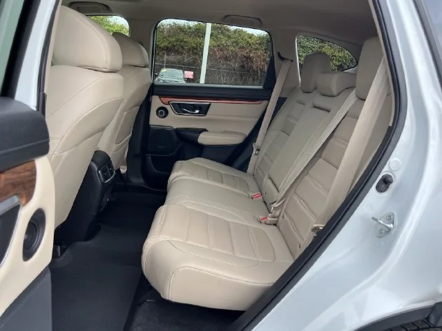 Used 2019 Platinum White Pearl Honda Touring image 13