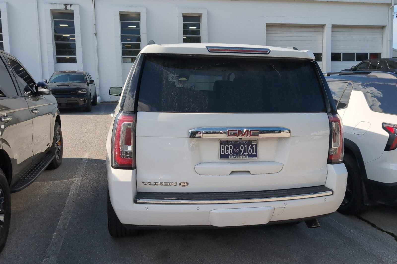 Used 2019 SUMMIT WHITE GMC Denali image 8