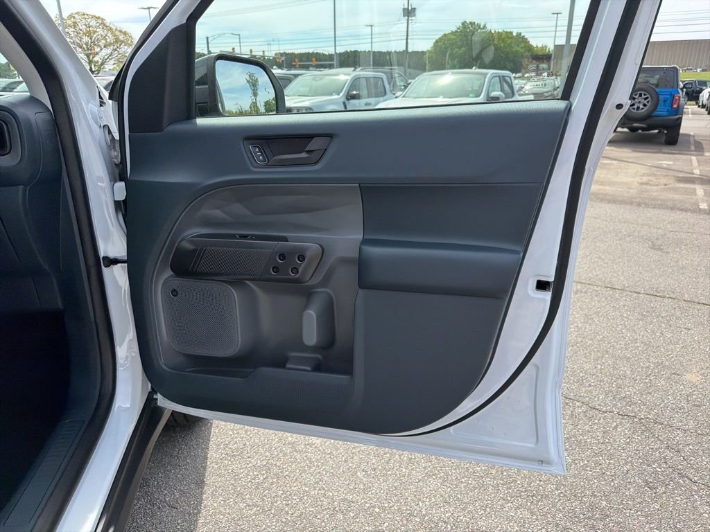 New 2026 Oxford White Ford Lariat® image 22