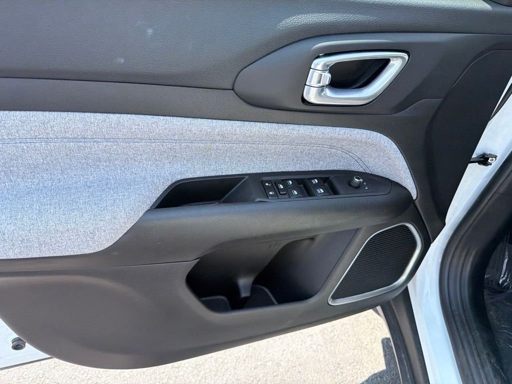 2026 Jeep Compass Latitude - Photo 9