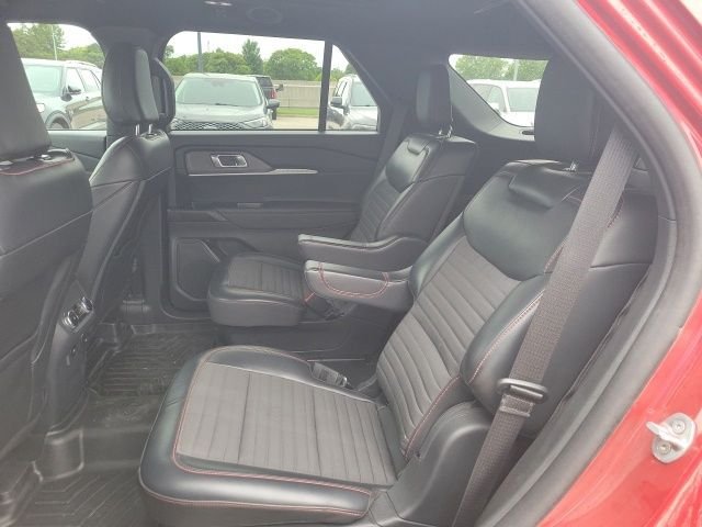 Used 2025 Red Metallic Ford ST-Line image 17