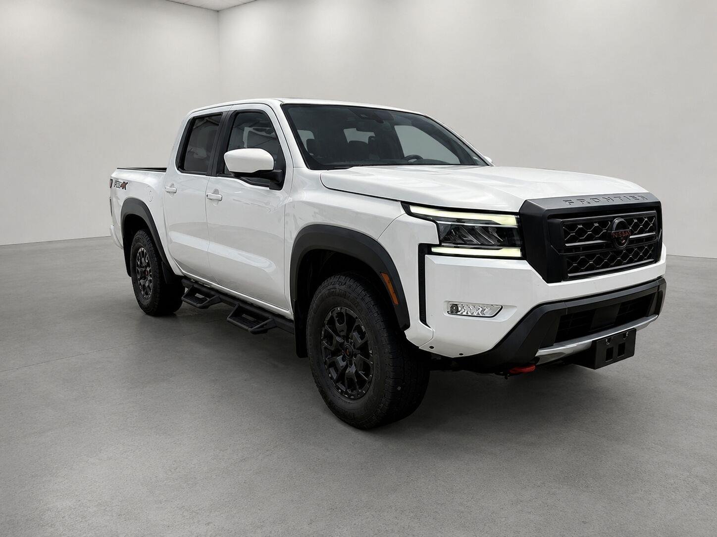 Used 2023 Glacier White Nissan PRO-4X image 7