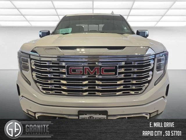 Used 2024 White GMC Denali image 9