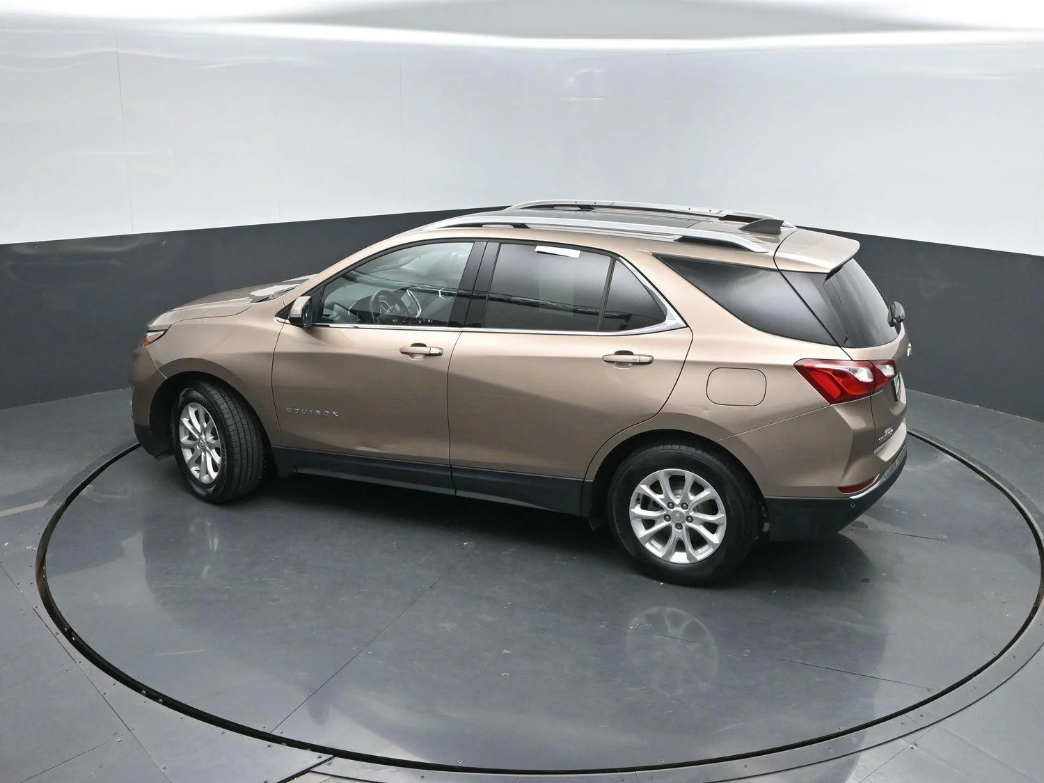 Used 2018 Sandy Ridge Metallic Chevrolet LT image 37