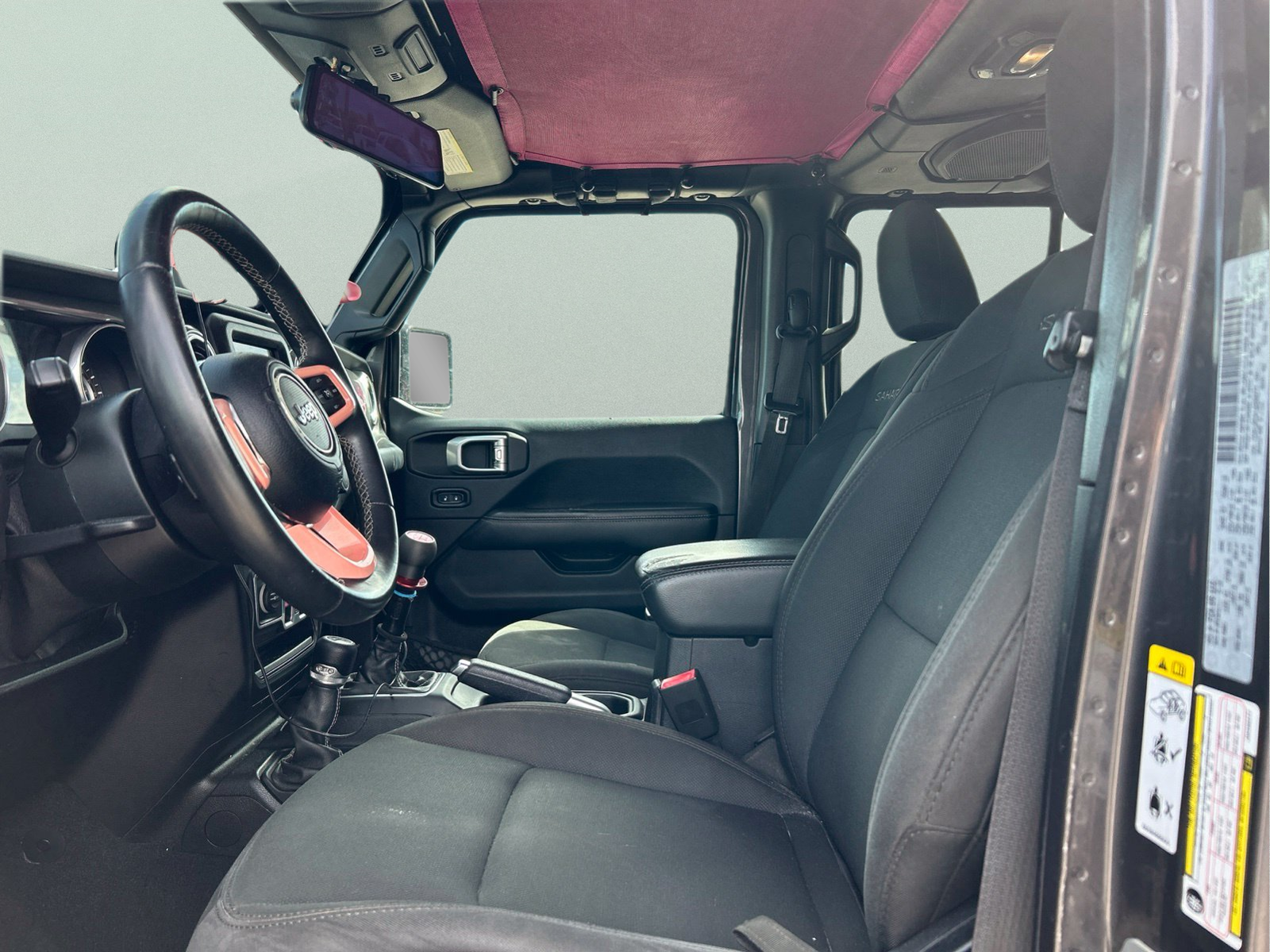 Used 2018 Gray Jeep Unlimited Sahara image 9