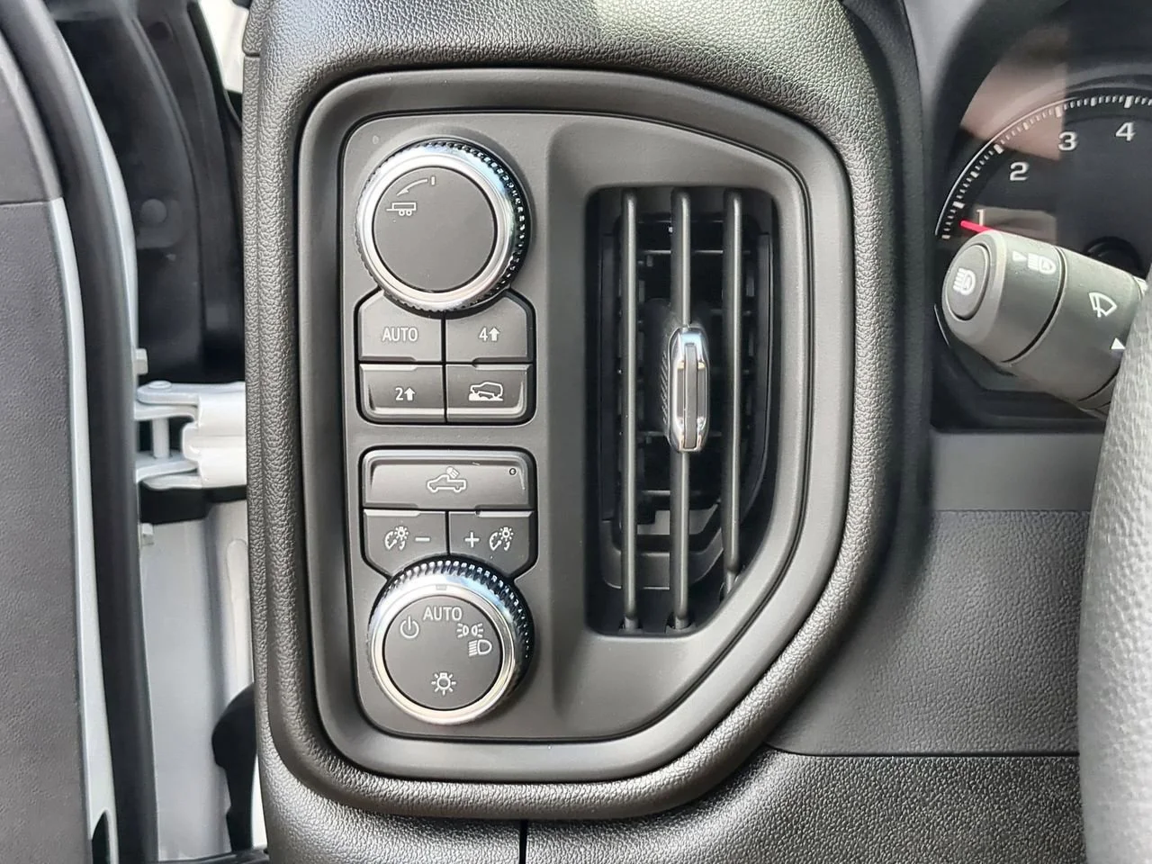 New 2026 Summit White GMC Pro image 17
