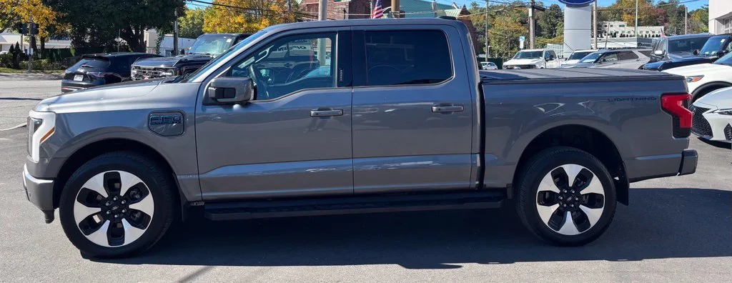 Used 2024 Ford F-150 Lightning Platinum with VIN 1FT6W7L7XRWG03221 for sale in White Plains, NY
