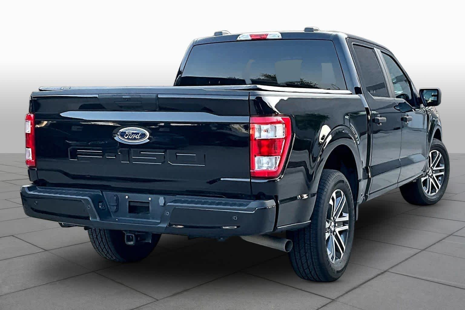 Used 2023 Agate Black Metallic Ford XL image 13