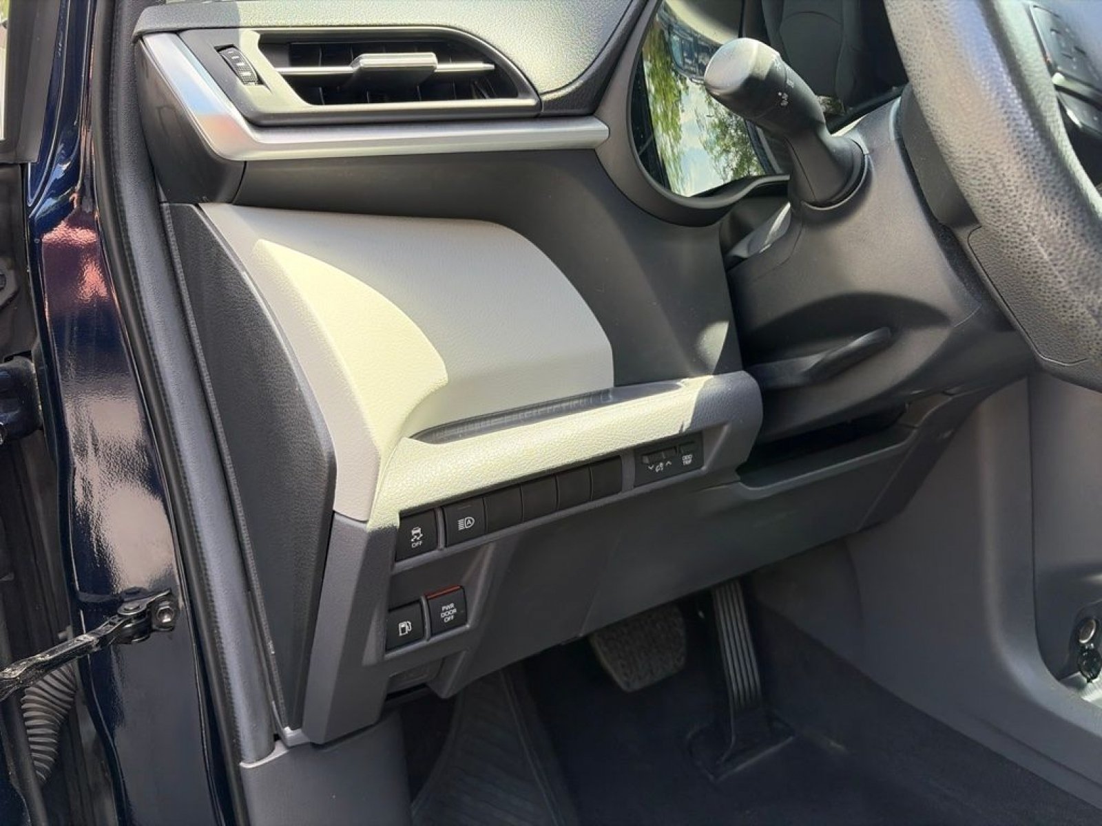 Used 2024 Gray Toyota Hybrid LE image 15
