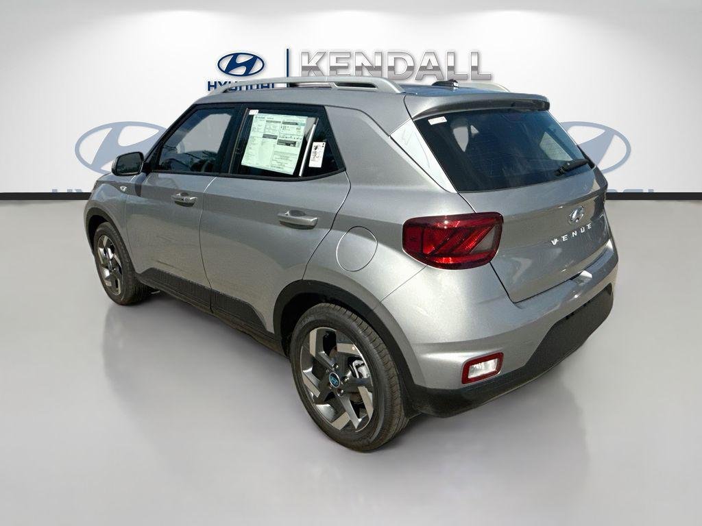New 2026 Shimmering Silver Hyundai SEL image 4