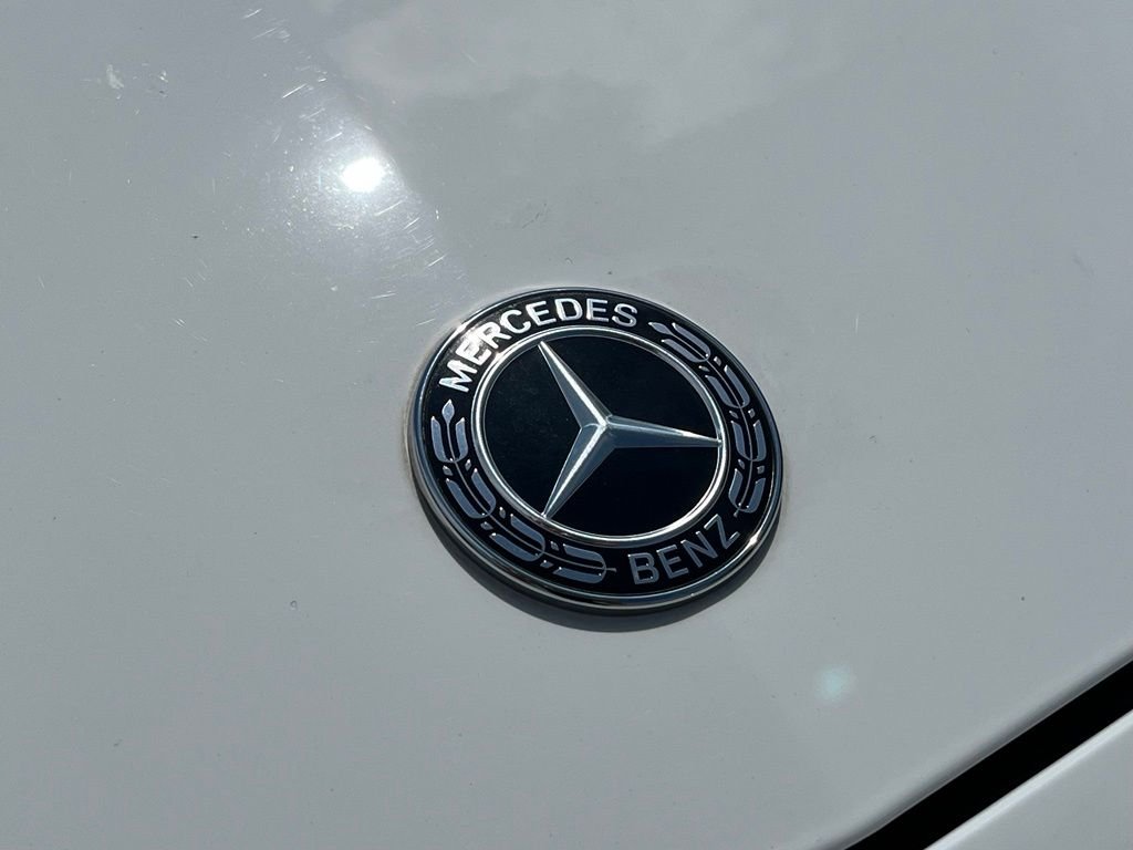 Used 2018 White Mercedes-Benz C 300 image 11