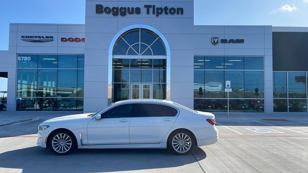 2022 BMW 7 Series 740i