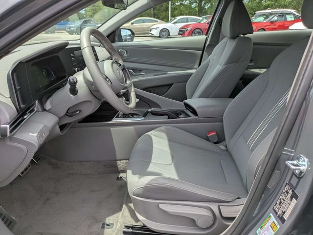 Used 2025 Gray Hyundai SEL Sport image 20