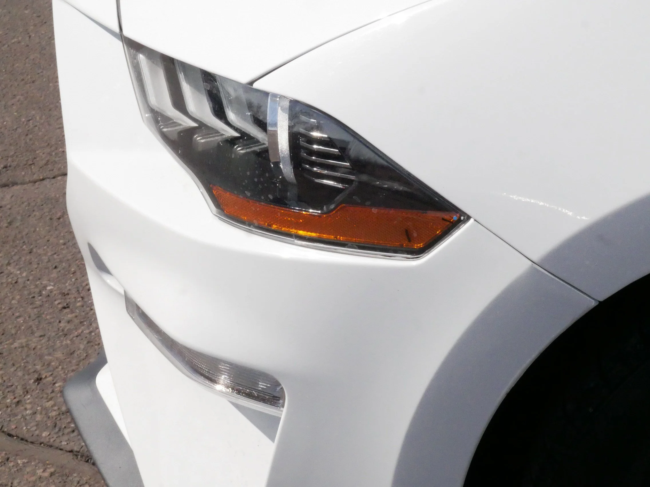 Used 2023 Oxford White Ford EcoBoost Premium image 16