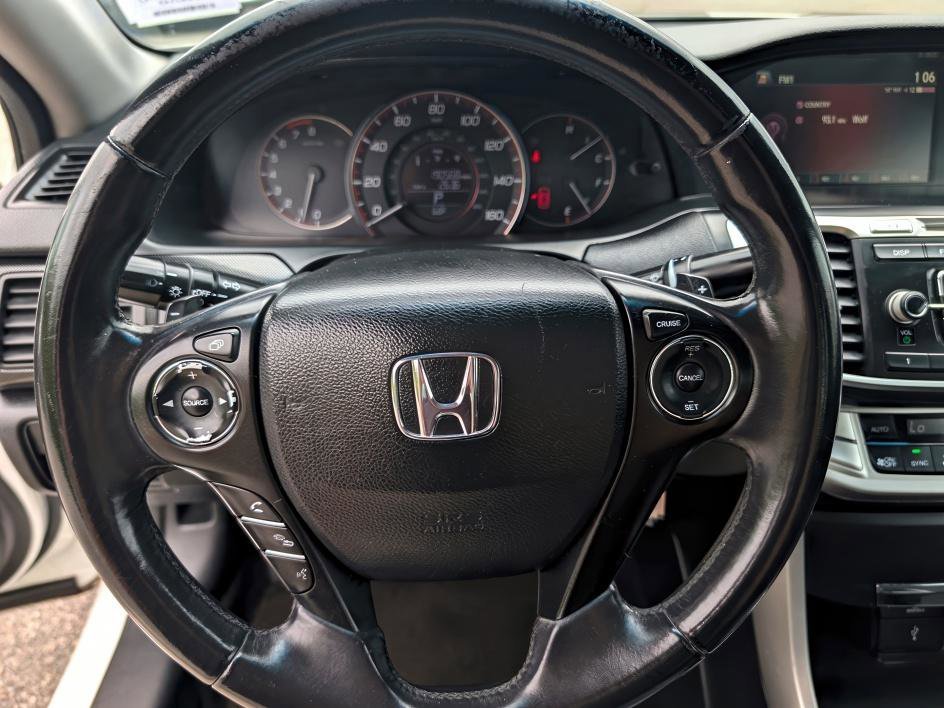 Used 2014 White Orchid Pearl Honda Sport image 18
