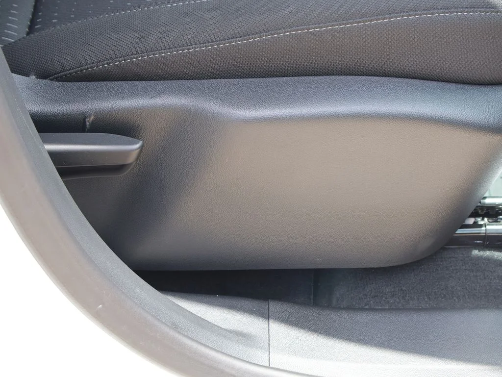 Used 2026 Summit White Chevrolet LT image 10