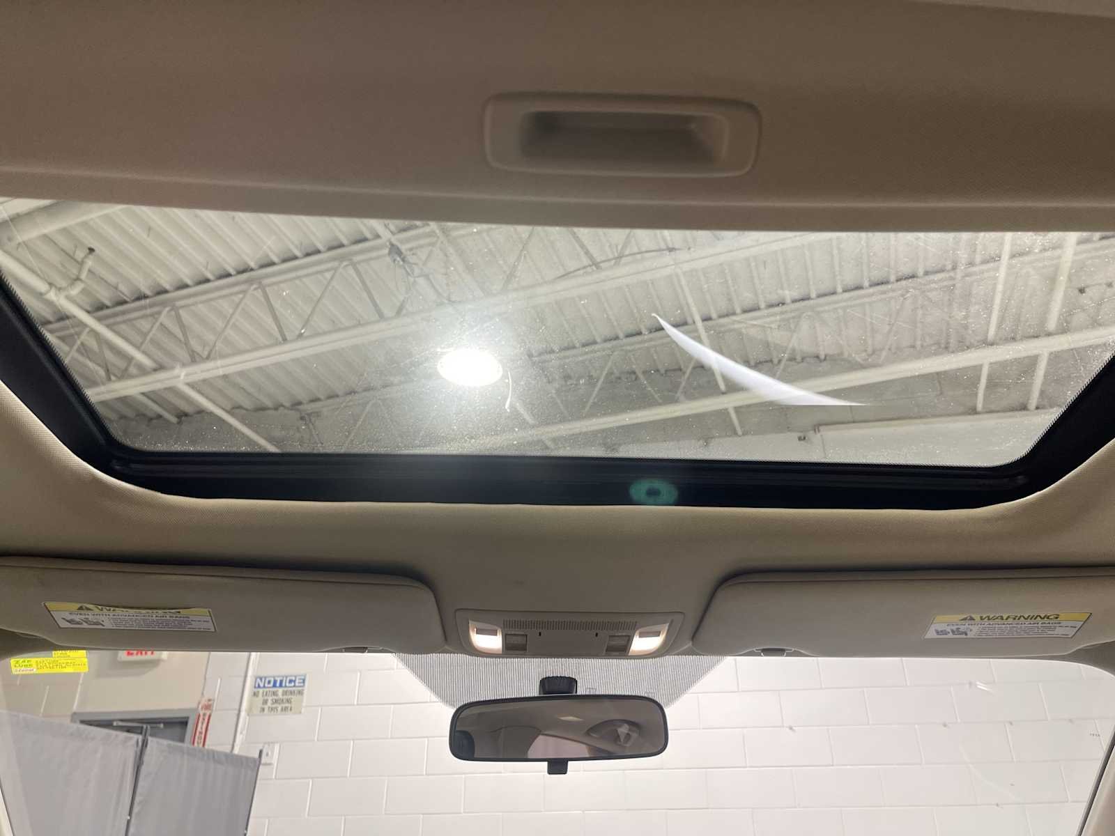 Used 2018 Bellanova White Pearl Acura  image 25