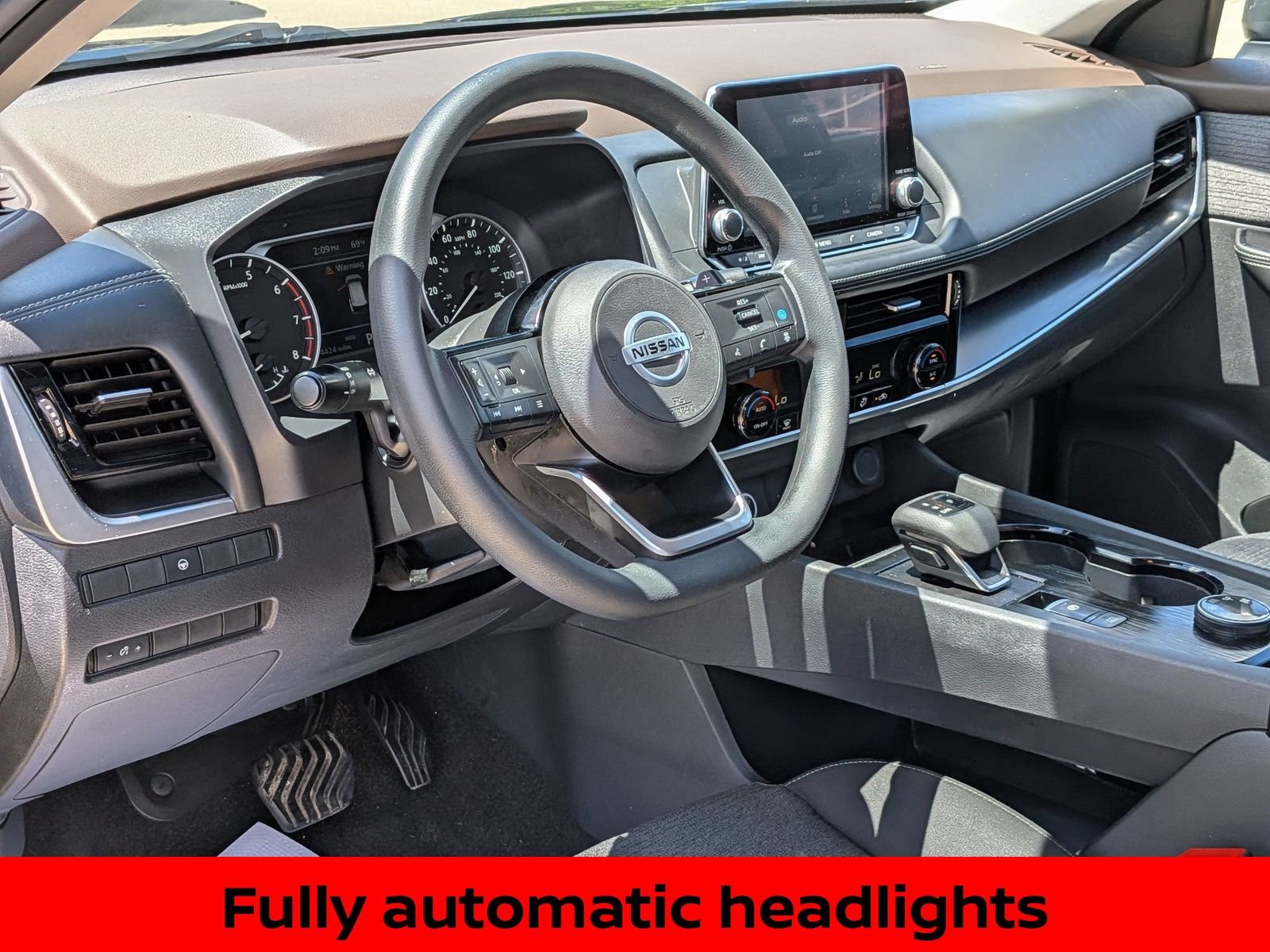 Certified Used 2021 Super Black Nissan SV image 14
