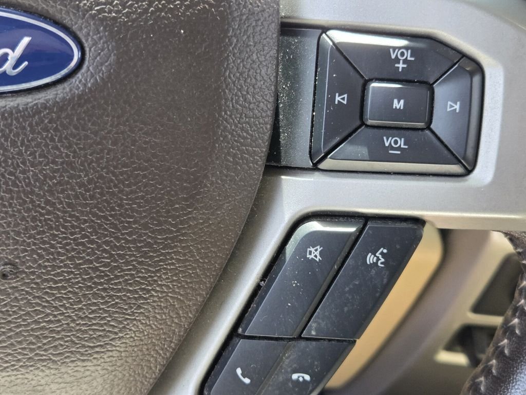 Used 2019 Green Ford Lariat image 21
