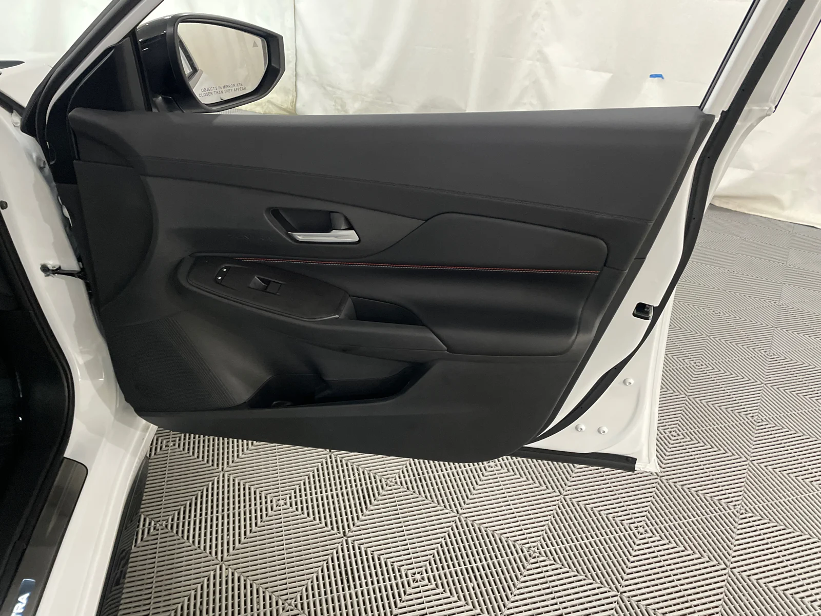 New 2027 Aspen White TriCoat / Super Black Two-tone Nissan SR Midnight Edition image 25