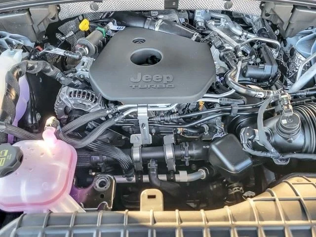 New 2026 Bright White Clear-Coat Exterior Paint Jeep Summit image 8
