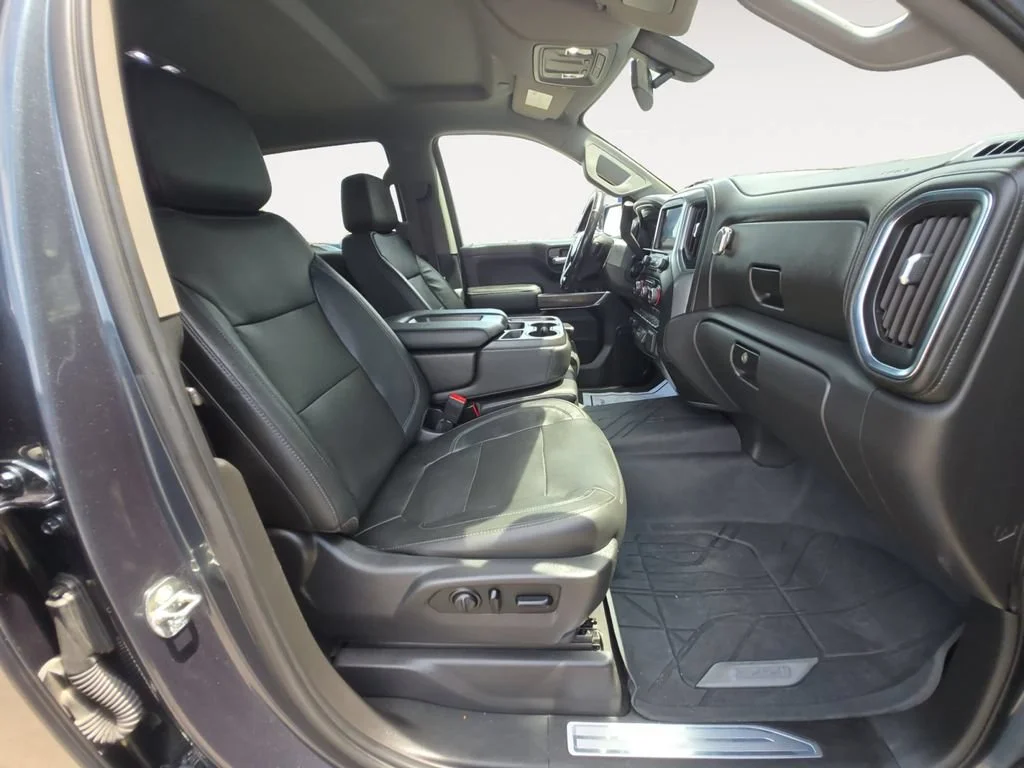 Used 2019 SHADOW GRAY METALLIC Chevrolet LTZ image 16