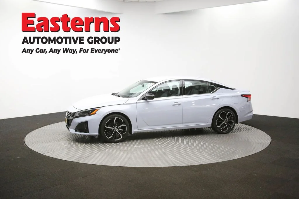 Used 2023 Gray Nissan 2.5 SR image 57