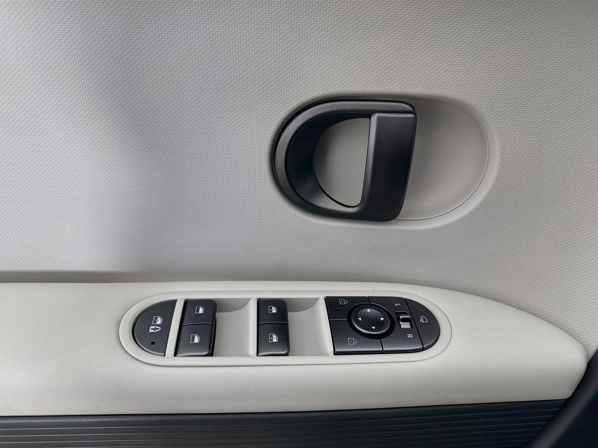Used 2025 Blue Hyundai SEL image 20