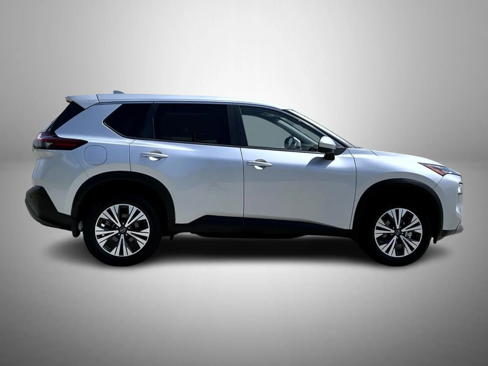 Used 2023 Silver Nissan SV image 4