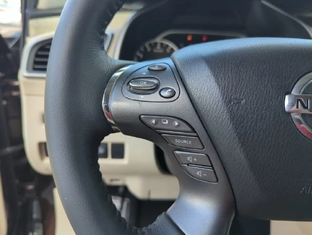 Used 2019 Brown Nissan SL image 43