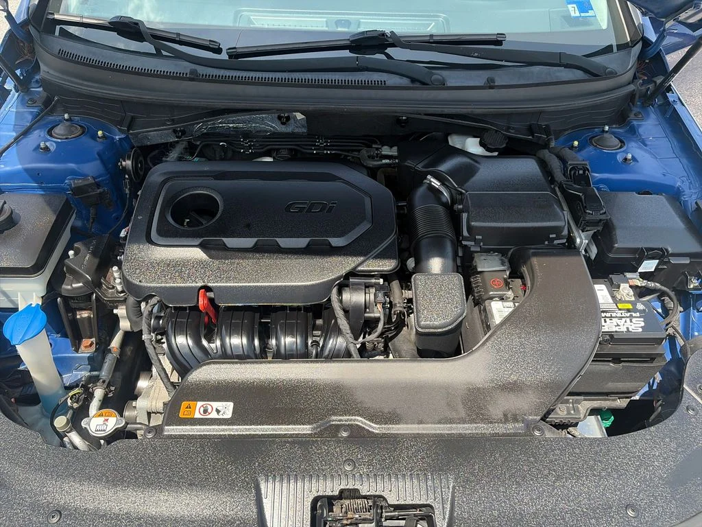 Used 2015 Blue Hyundai Sport image 21
