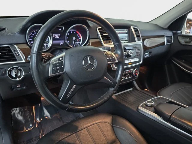 Used 2014  Mercedes-Benz GL 450 image 16
