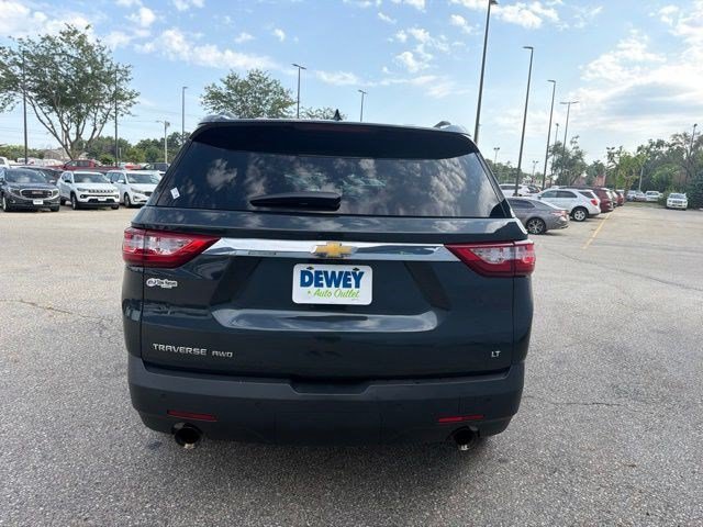 Used 2019 Graphite Metallic Chevrolet LT Leather image 4