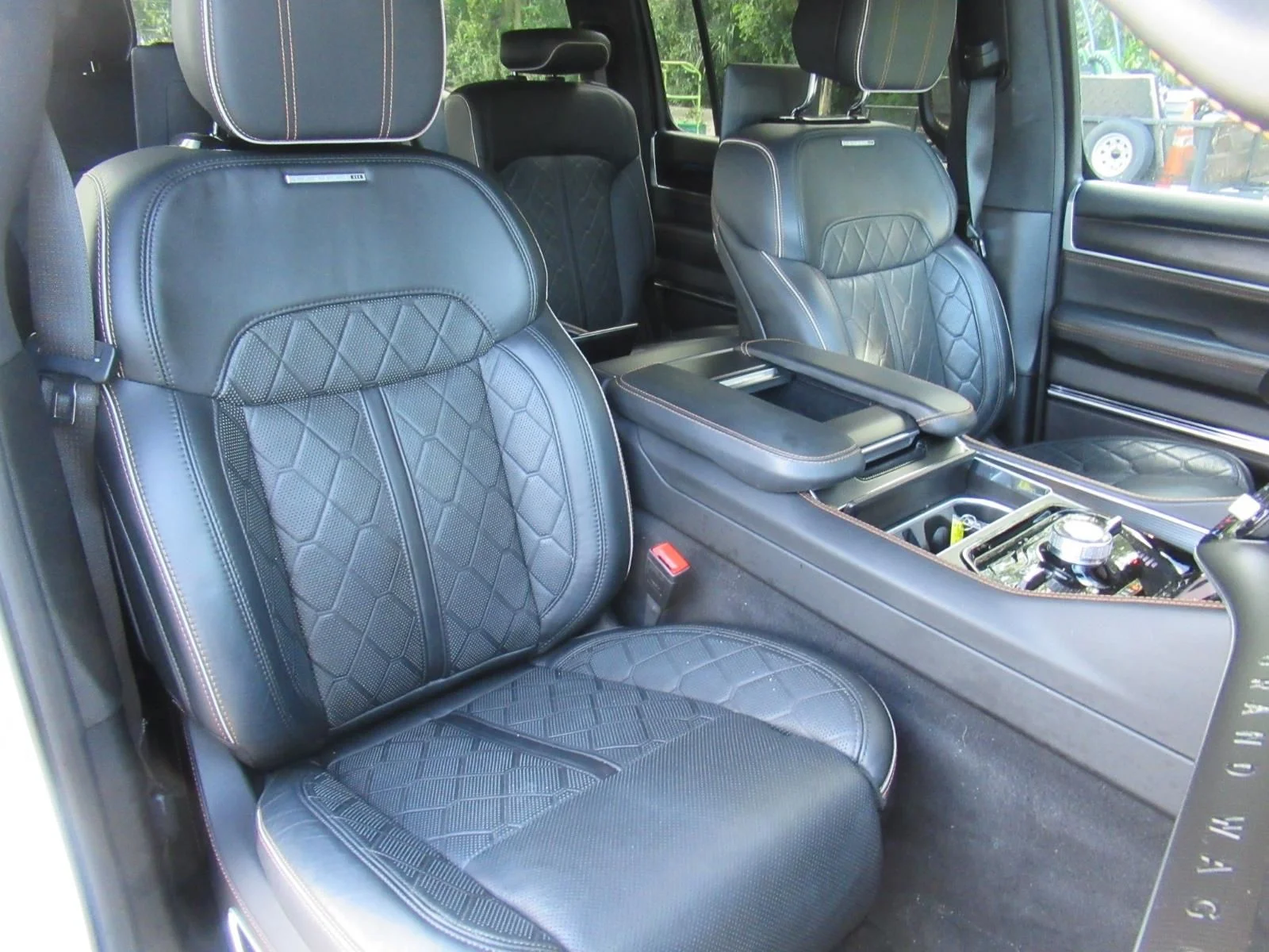 Used 2025 White Jeep Series III image 9