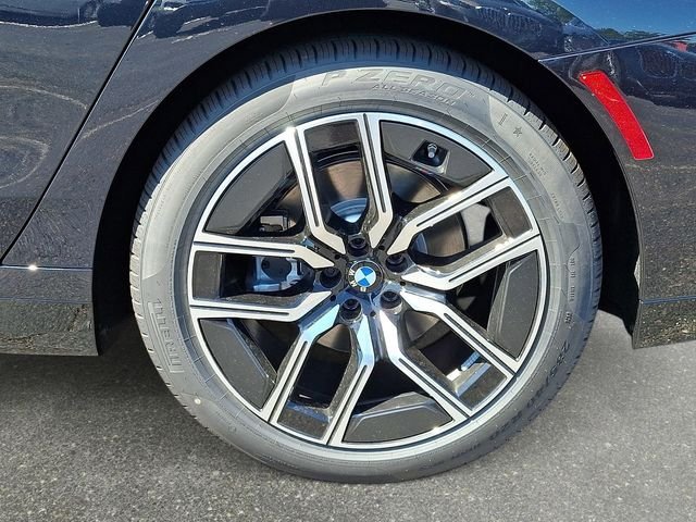 New 2026 Carbon Black Metallic BMW 740i xDrive image 8