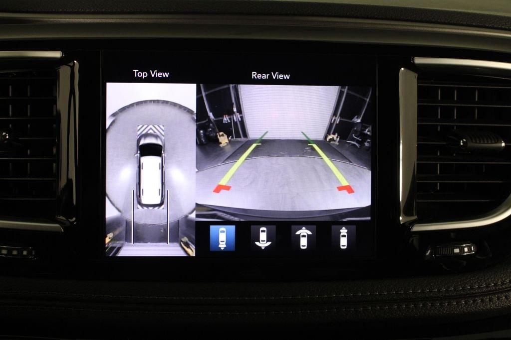 Used 2018 Gray Chrysler Limited image 28