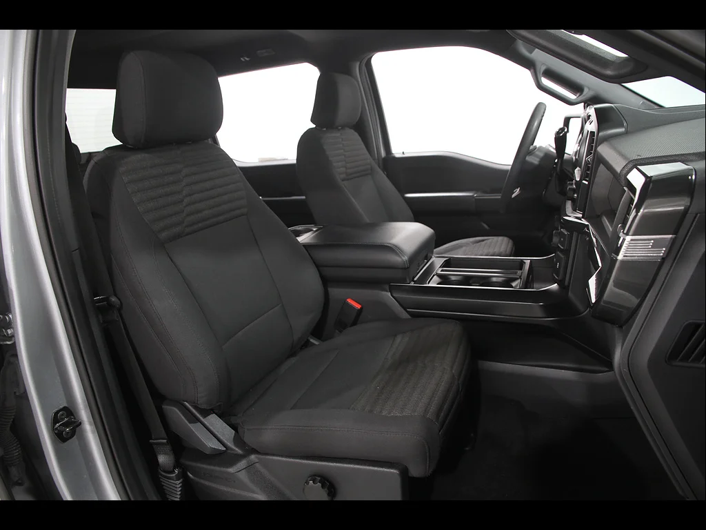 Used 2023 Iconic Silver Ford XL image 17