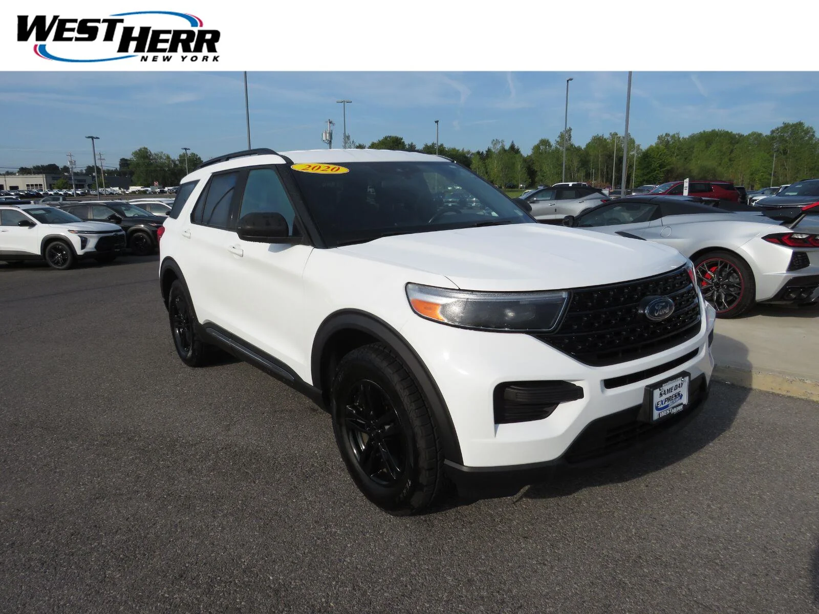 Used 2020 Oxford White Ford XLT image 1