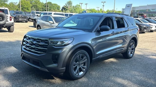 New 2026 Carbonized Gray Metallic Ford Active image 2