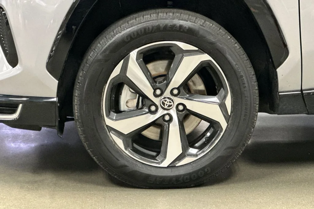 Certified Used 2024 Silver Toyota SE image 25