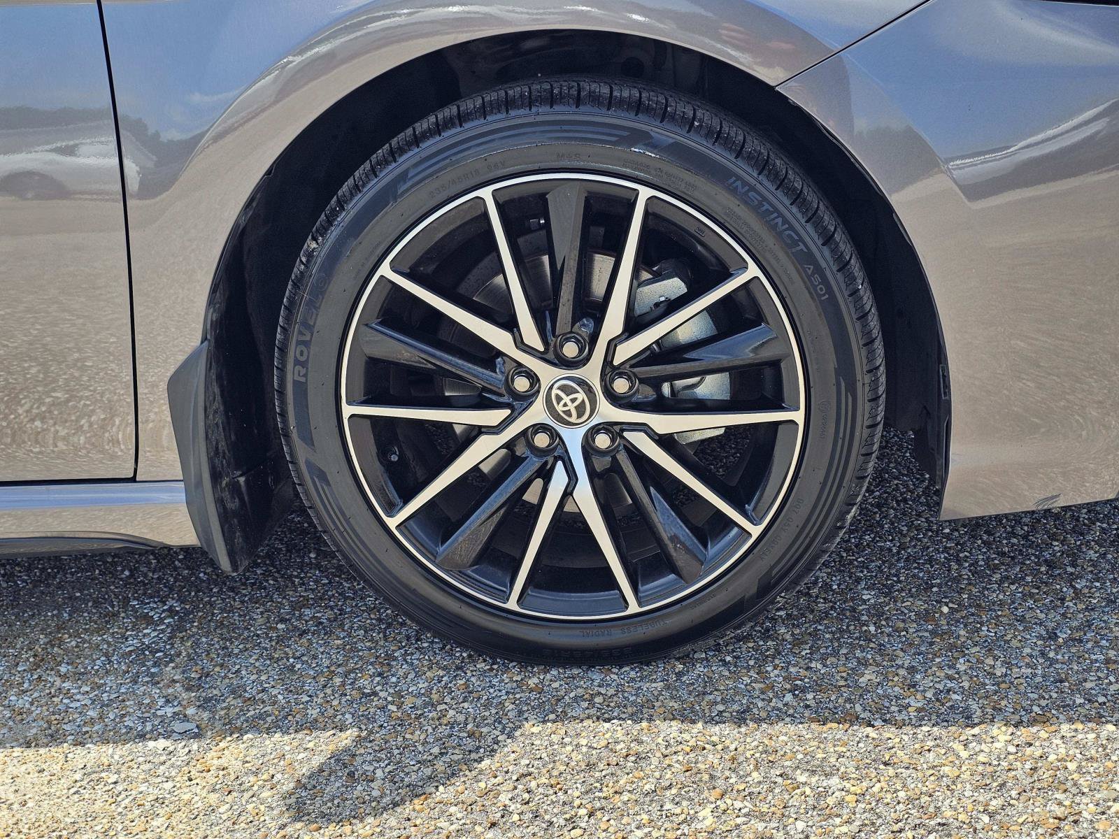 2024 Toyota Camry SE - Photo 6