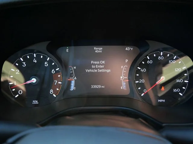 Used 2025 Silver Jeep Trailhawk image 27